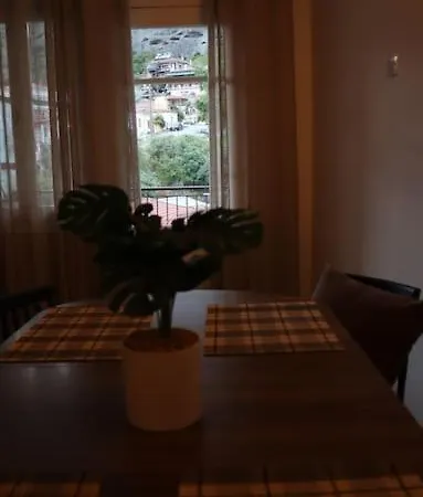 شقة σπίτι με θέα στα μετέωρα كالامباكا