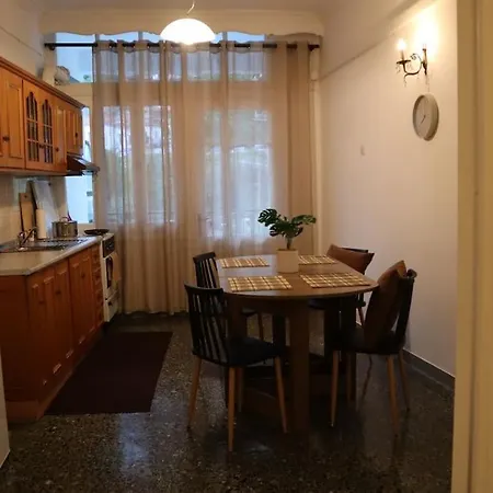 σπίτι με θέα στα μετέωρα * كالامباكا